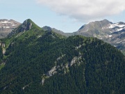 33 verso Pizzo Vescovo e M. Brate col Corno Stella sullo sfondo